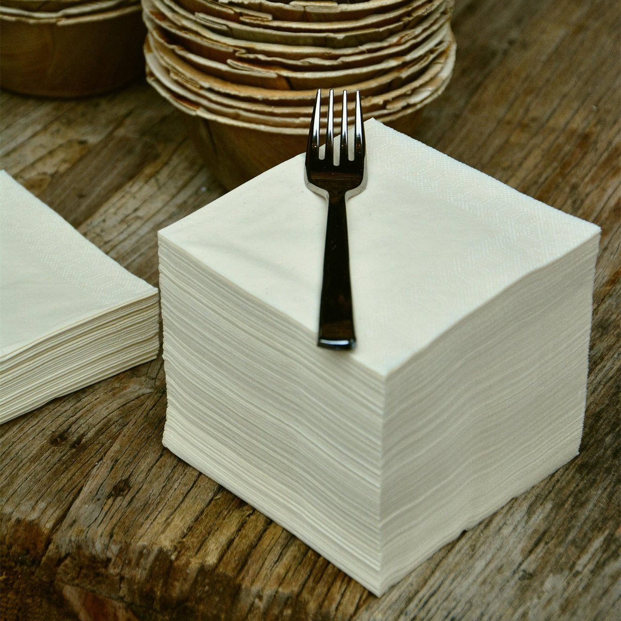 1/4 fold dinner napkin 33x33 cm 2-ply