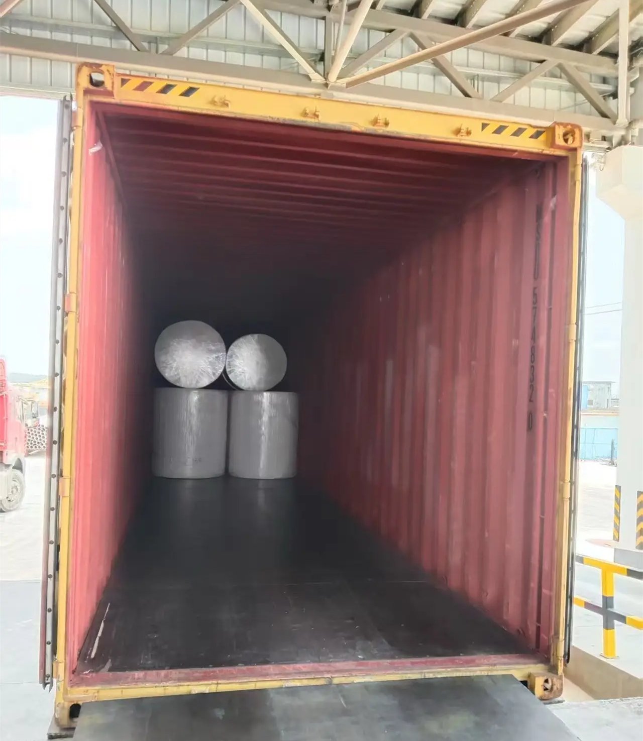 Moisture-proof container packing
