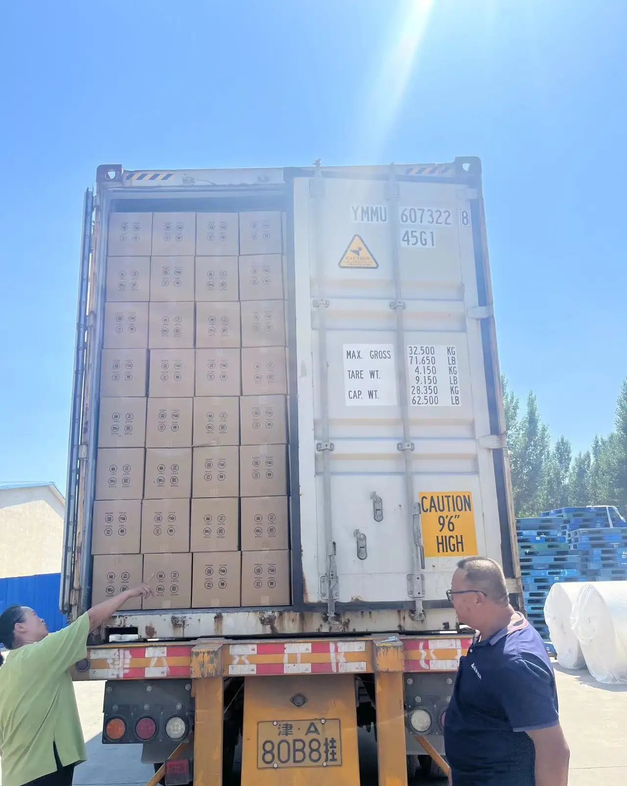 Full container load of virgin pulp napkins