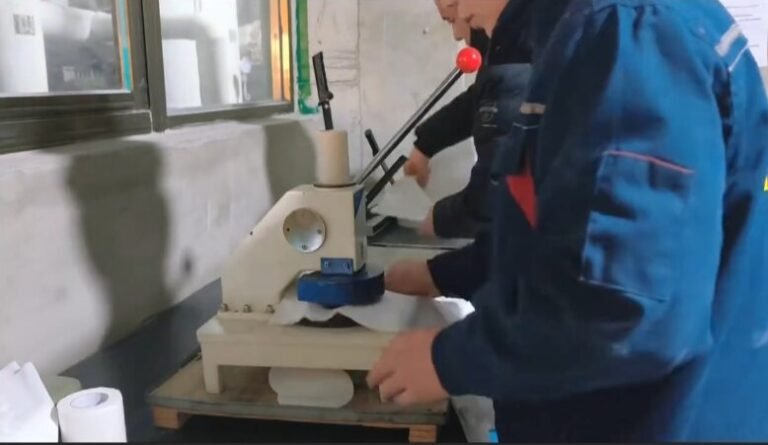100% virgin wood pulp tissue paper production process at Top Source Paper factory
